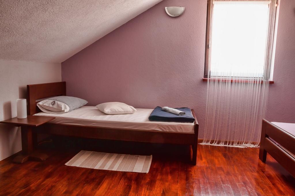 Apartments And Rooms Stefanac Slunj Quarto foto